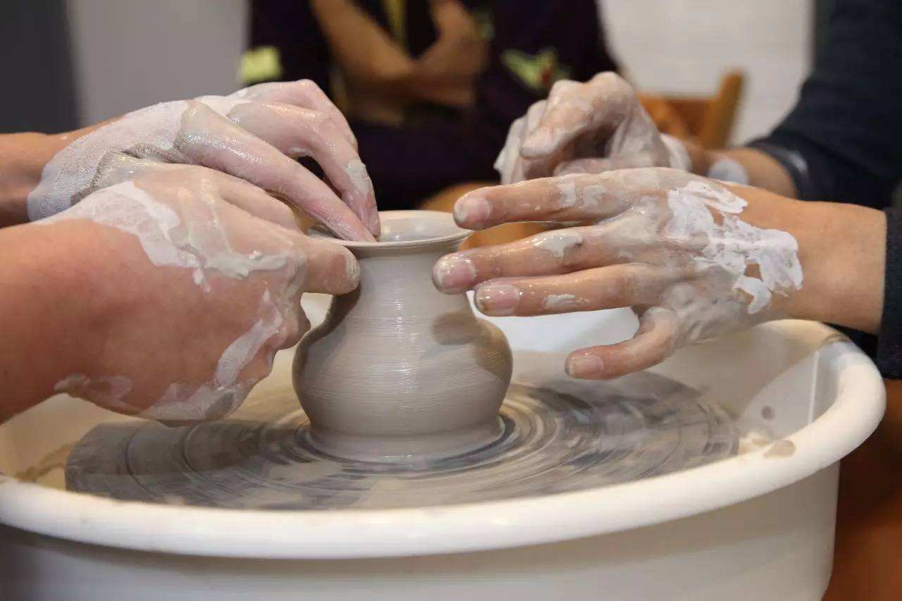坭兴陶带你理解儿童做陶艺的制作过程